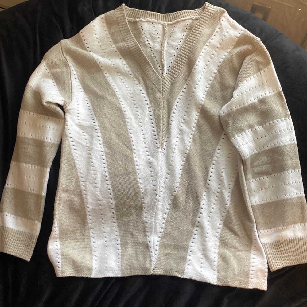 V neck oversized sweater
